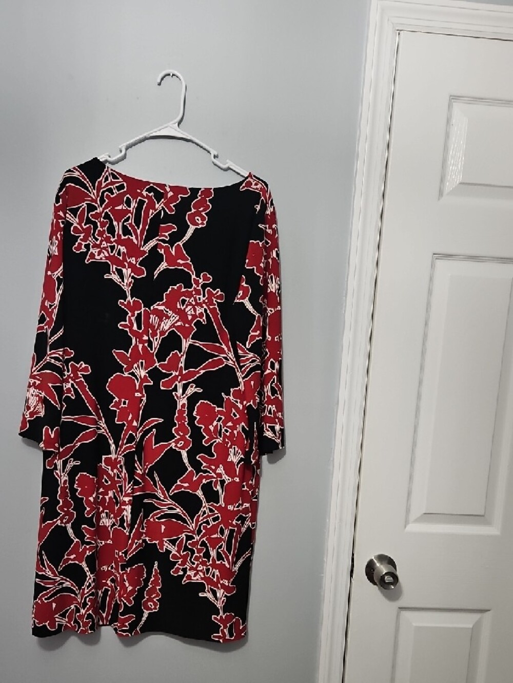 Lauren Ralph Lauren Black Dress with Red Floral Design - Picture 4 of 5